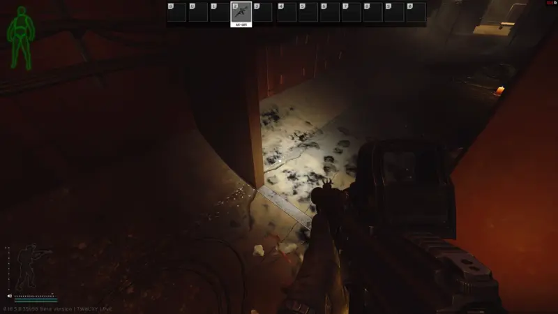 【KEY04】通路壁の下