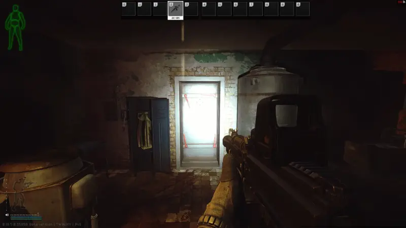 ショットガントラップ解除レバーの横のドアは蹴破れる