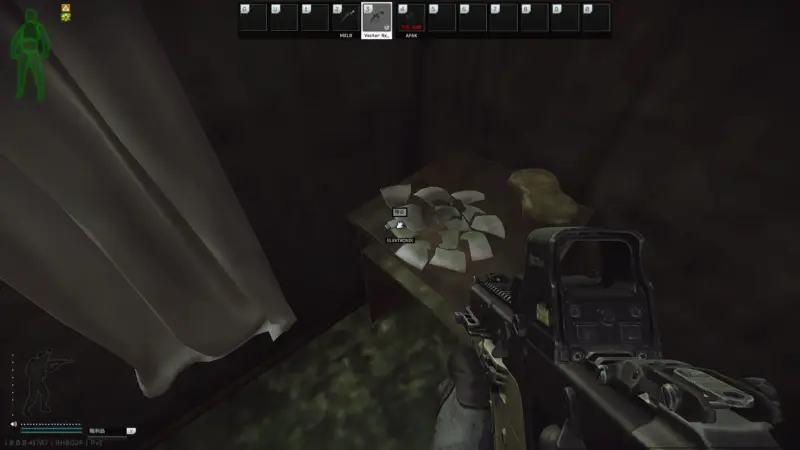 PraporにElektronikの暗号化されたUSBフラッシュドライブを渡す「ELEKTRONIK」