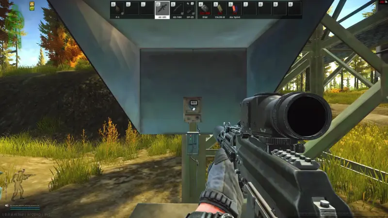 インターホンで港の駐屯所に連絡する